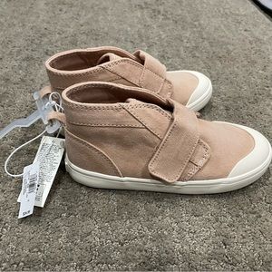 Old Navy Blush faux suede sneaker